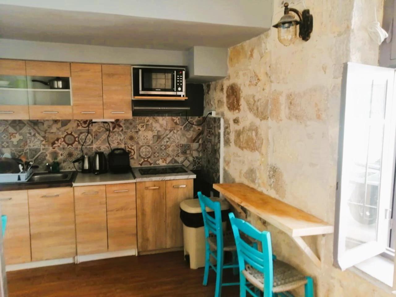 Hippie City Hostel Chania  Екстер'єр фото
